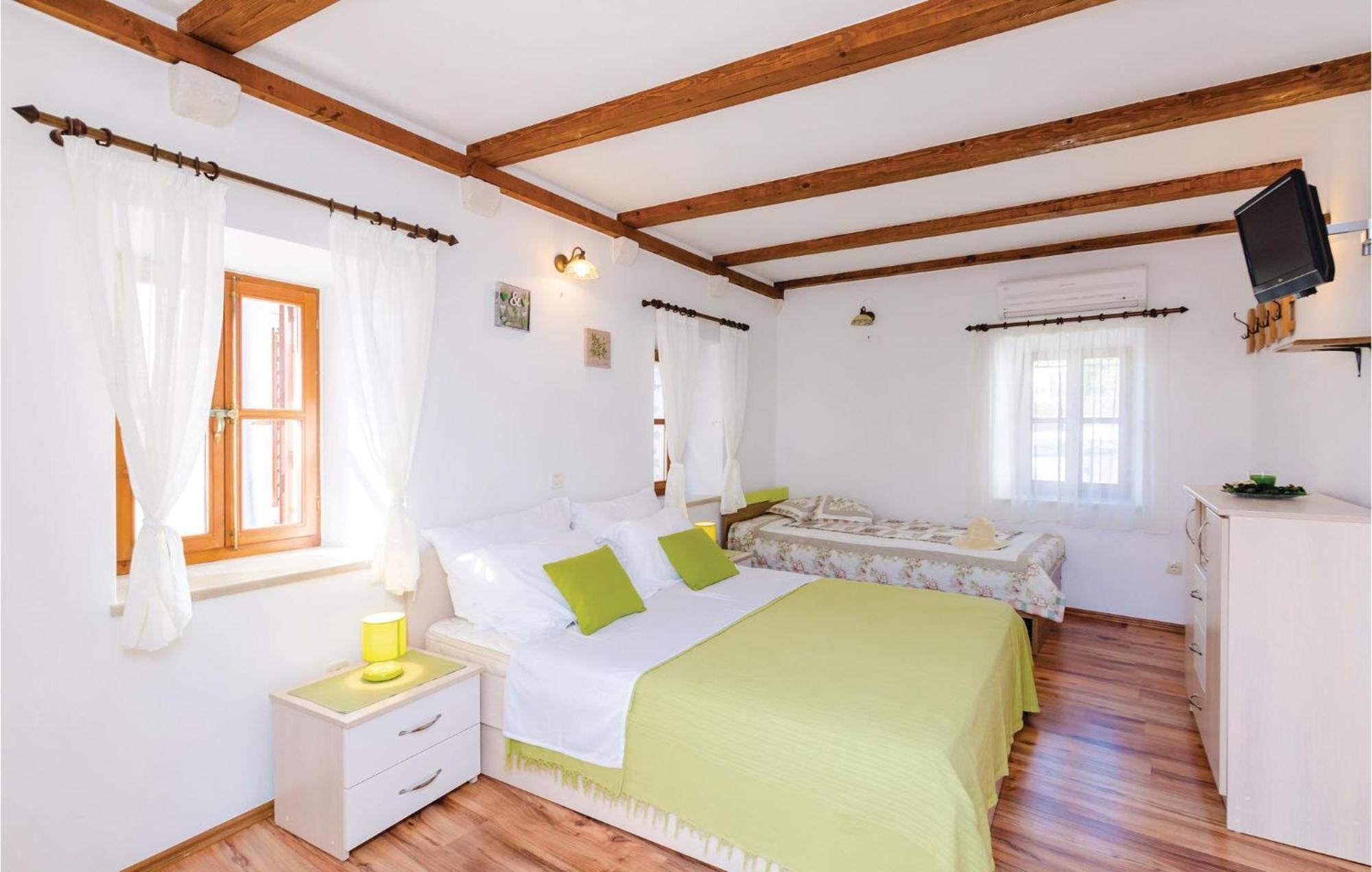 Cozy Home In Slano With Wifi Extérieur photo