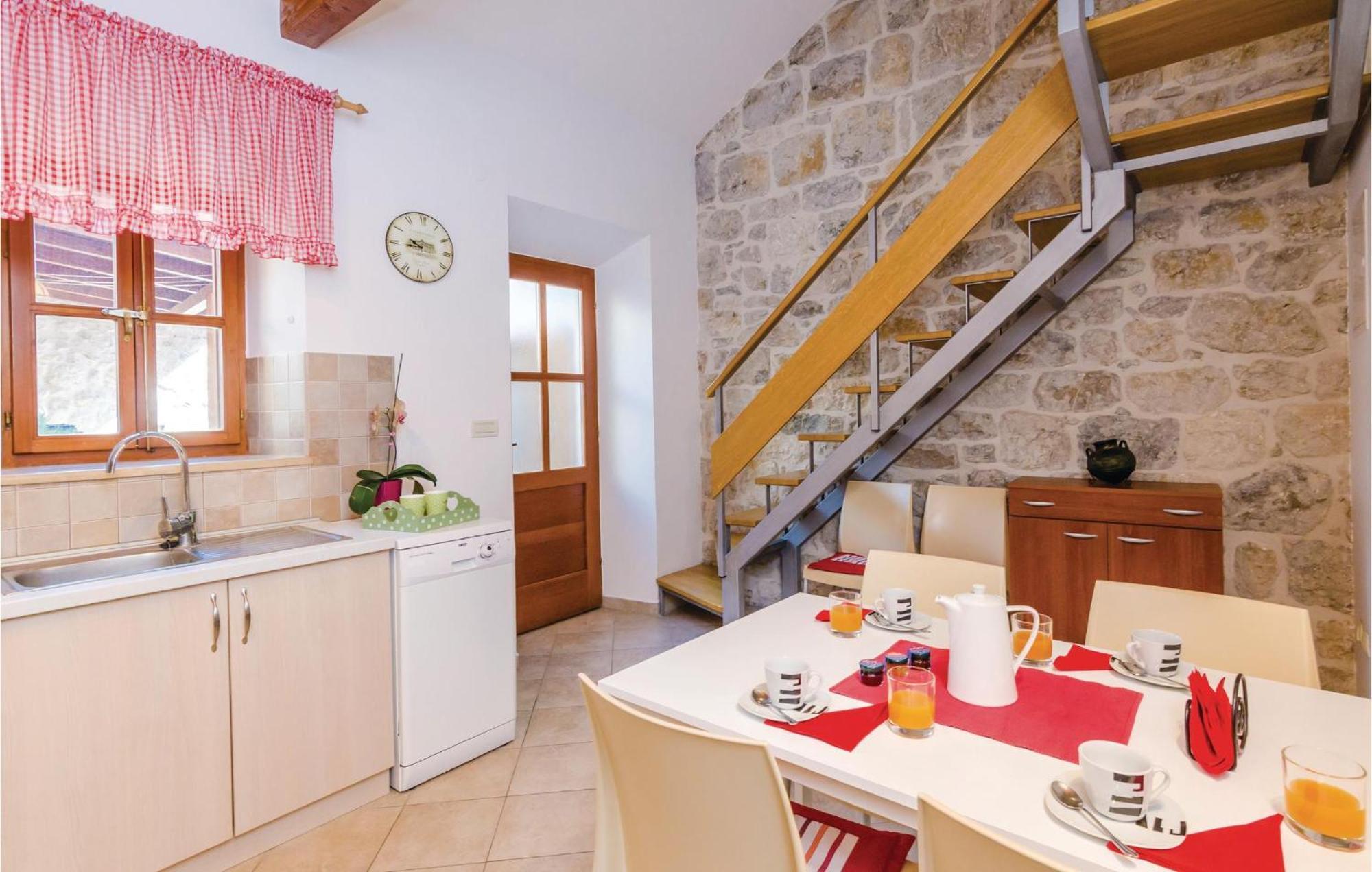 Cozy Home In Slano With Wifi Extérieur photo